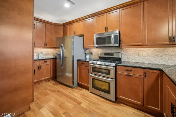 Property Slideshow image 3 of 43 | 1403 pointe gate dr, Livingston Twp., NJ, 07039