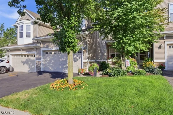 Property Slideshow image 2 of 50 | 51 junegrass way, Allamuchy Twp., NJ, 07840