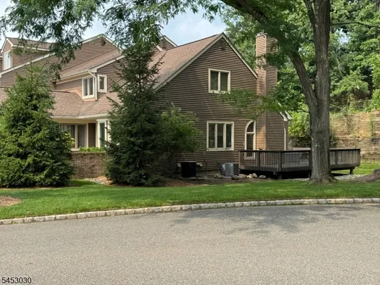 Property Slideshow image 2 of 3 | 239 westervelt ln, Mahwah Twp., NJ, 07430