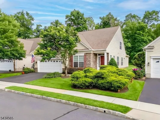 Property Slideshow image 2 of 50 | 717 thistle hill ln, Franklin Twp., NJ, 08873