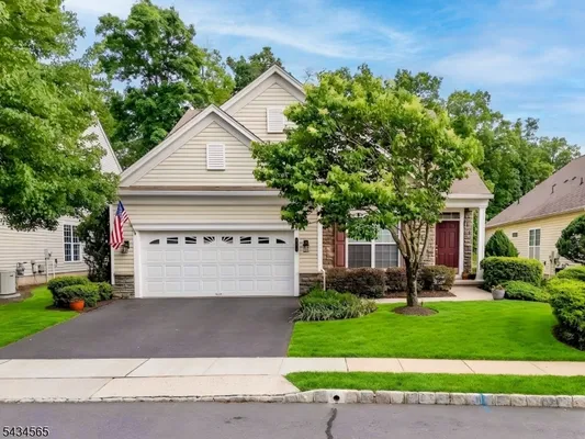 Property Slideshow image 3 of 50 | 717 thistle hill ln, Franklin Twp., NJ, 08873