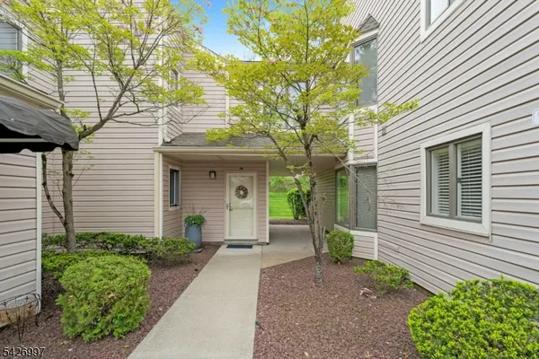 Property Slideshow image 3 of 27 | 136 changebridge rd 3, Montville Twp., NJ, 07045