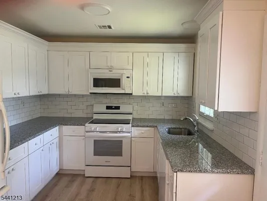 Property Slideshow image 3 of 13 | 1099 argyll cir, Lakewood Twp., NJ, 08701