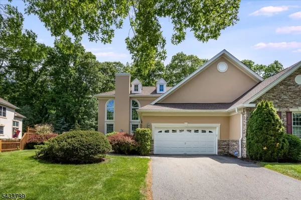 Property Slideshow image 2 of 46 | 16 wyckoff way, Chester Twp., NJ, 07930