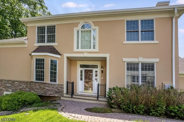 Property Slideshow image 3 of 46 | 16 wyckoff way, Chester Twp., NJ, 07930