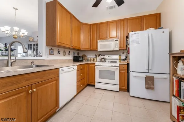 Property Slideshow image 3 of 22 | 5019 brookfield glen dr, Belvidere, NJ, 07823