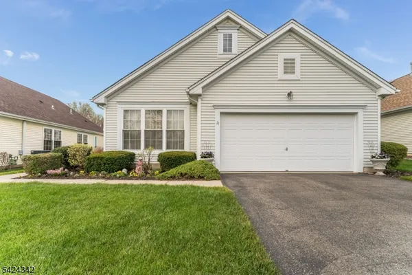 Property Slideshow image 2 of 25 | 11 stafford ln, White Twp., NJ, 07823