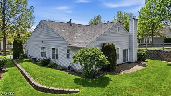 Property Slideshow image 2 of 37 | 56 kensington cir, White Twp., NJ, 07823