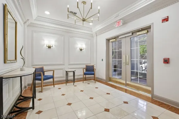 Property Slideshow image 2 of 21 | 5211 pointe gate dr, Livingston Twp., NJ, 07039