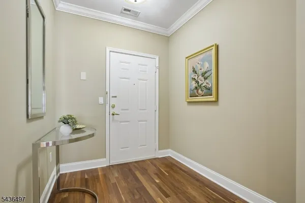 Property Slideshow image 3 of 21 | 5211 pointe gate dr, Livingston Twp., NJ, 07039