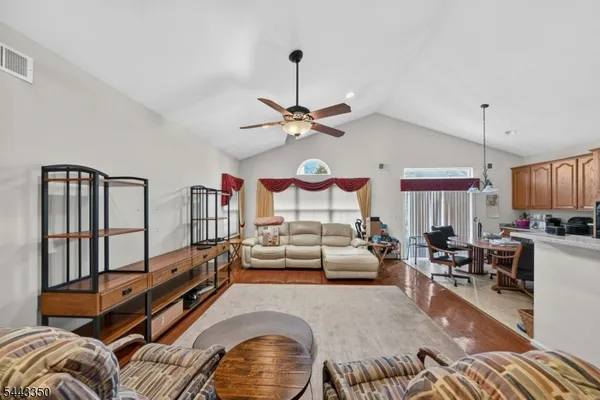 Property Slideshow image 2 of 24 | 14 daulton dr, Franklin Twp., NJ, 08873