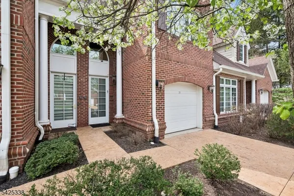 Property Slideshow image 3 of 32 | 28 schmidt cir, Watchung Boro, NJ, 07069