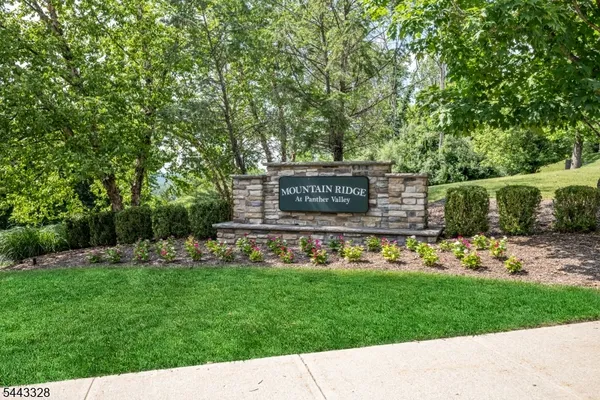 Property Slideshow image 2 of 34 | 6 alexanders rd, Allamuchy Twp., NJ, 07840