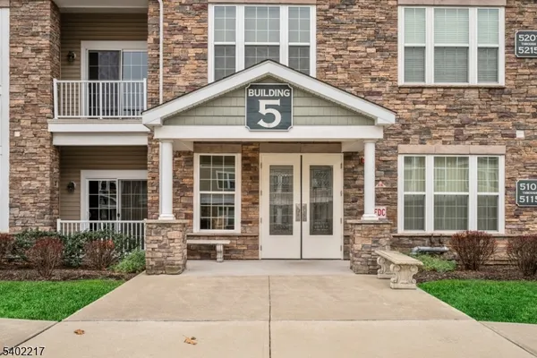 Property Slideshow image 3 of 40 | 5107 veterans dr, Rockaway Twp., NJ, 07885