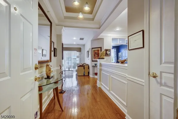 Property Slideshow image 2 of 24 | 10402 warrens way 402, Wanaque Boro, NJ, 07465
