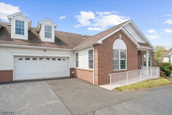 Property Slideshow image 3 of 36 | 22 samson dr, Raritan Twp., NJ, 08822