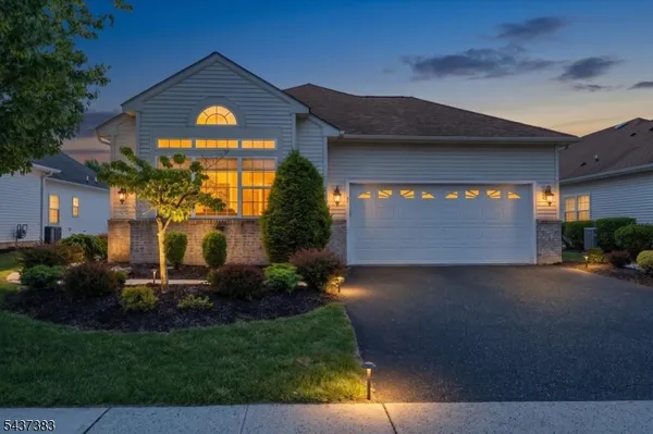 Property Slideshow image 2 of 40 | 3 daulton dr, Franklin Twp., NJ, 08873