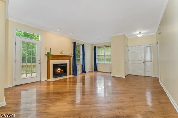 Property Slideshow image 3 of 41 | 76 samson dr, Raritan Twp., NJ, 08822