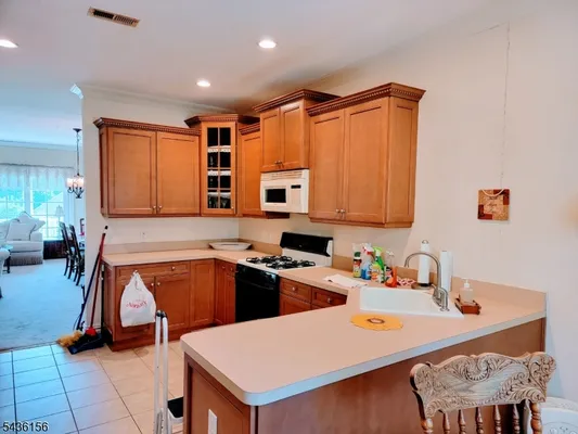 Property Slideshow image 3 of 19 | 40 schmidt cir, Watchung Boro, NJ, 07069