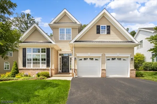 Property Slideshow image 3 of 32 | 27 harrison way, Mount Arlington Boro, NJ, 07856