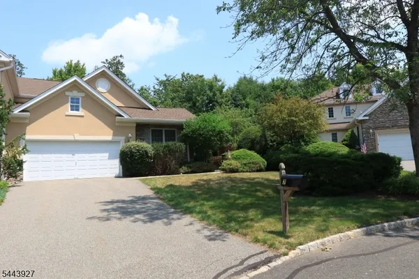 Property Slideshow image 2 of 25 | 7 dickerson ct, Chester Twp., NJ, 07930