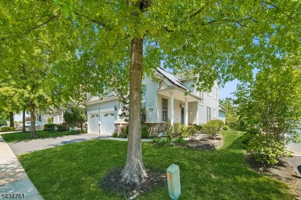 Property Slideshow image 3 of 50 | 38 constitution way, Franklin Twp., NJ, 08873