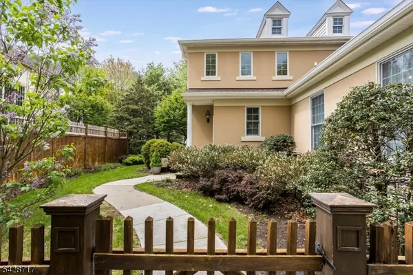 Property Slideshow image 2 of 44 | 23 wyckoff way, Chester Twp., NJ, 07930