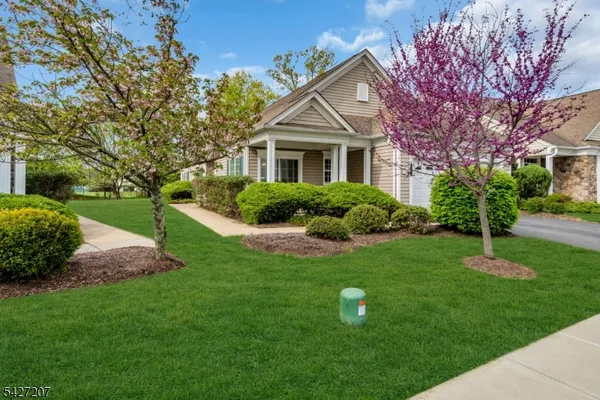 Property Slideshow image 3 of 45 | 282 longwood ln, Franklin Twp., NJ, 08873