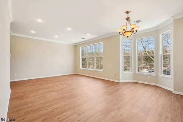 Property Slideshow image 2 of 30 | 516 four seasons dr, Wayne Twp., NJ, 07470