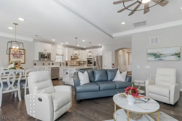 Property Slideshow image 3 of 38 | 31 tate rd, Raritan Twp., NJ, 08822