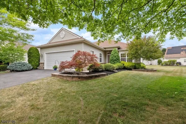 Property Slideshow image 2 of 43 | 43 renaissance blvd, Franklin Twp., NJ, 08873