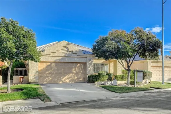 Property Slideshow image 3 of 63 | 352 mill hollow rd, Las Vegas, NV, 89107