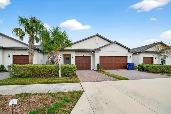 Property Slideshow image 2 of 59 | 31451 moniker mast ln, San Antonio, FL, 33576