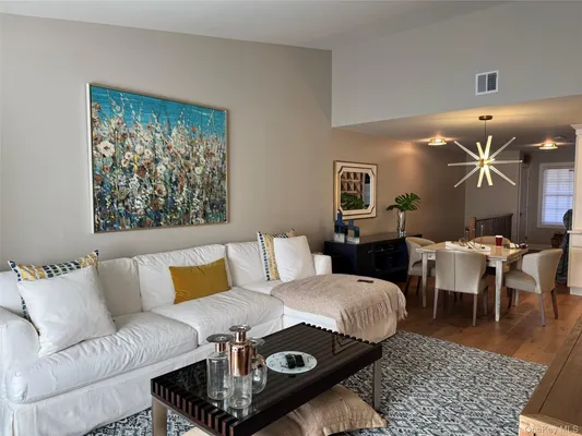 Property Slideshow image 3 of 17 | 910 altessa blvd, Melville, NY, 11747