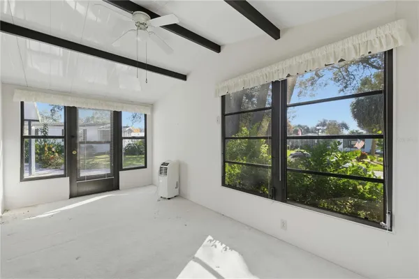 Property Slideshow image 3 of 18 | 725 camelia ct, Lady Lake, FL, 32159