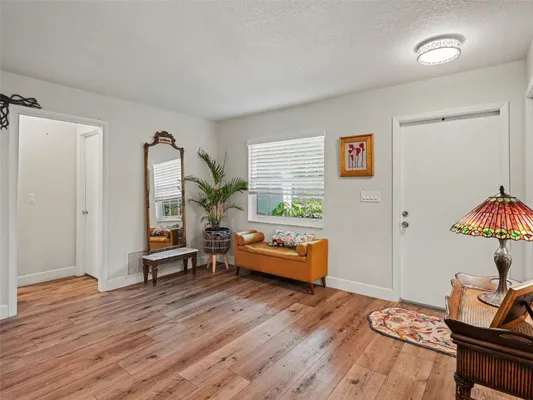 Property Slideshow image 2 of 22 | 5612 palm aire dr, Sarasota, FL, 34243