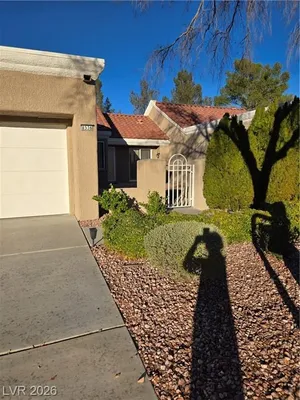 Property Slideshow image 2 of 31 | 8536 desert holly drive dr, Las Vegas, NV, 89134
