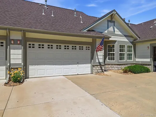 Property Slideshow image 2 of 29 | 8219 s winnipeg ct, Aurora, CO, 80016
