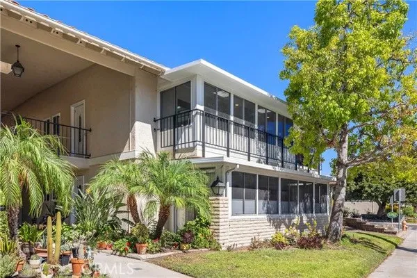 Property Slideshow image 2 of 49 | 2171 via mariposa e unit e n, Laguna Woods, CA, 92637