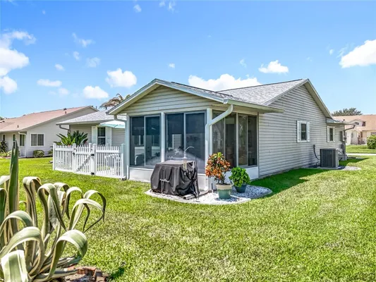 Property Slideshow image 3 of 61 | 26616 racquet cir, Leesburg, FL, 34748