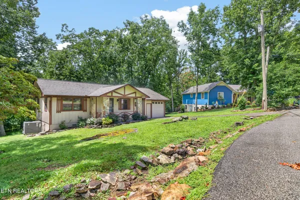 Property Slideshow image 3 of 36 | 36 druid cir, Crossville, TN, 38558