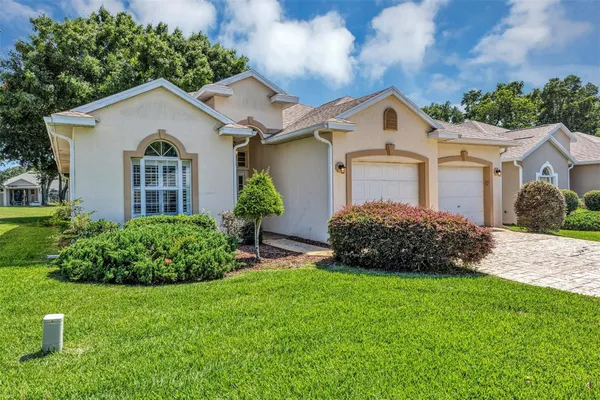 Property Slideshow image 2 of 38 | 11003 sw 69th cir, Ocala, FL, 34476
