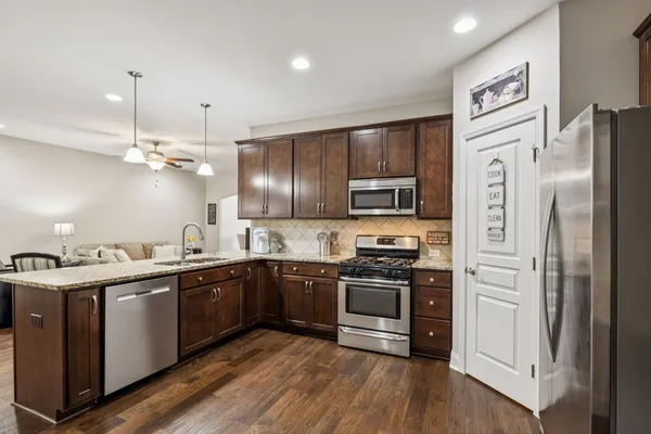 Property Slideshow image 3 of 42 | 161 winslow ct, Gallatin, TN, 37066