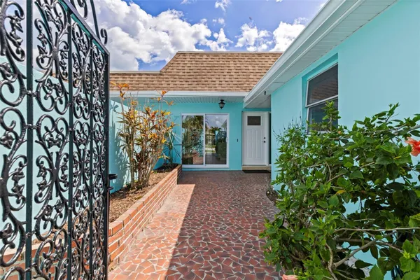 Property Slideshow image 3 of 51 | 354 boca ciega point blvd, St Petersburg, FL, 33708