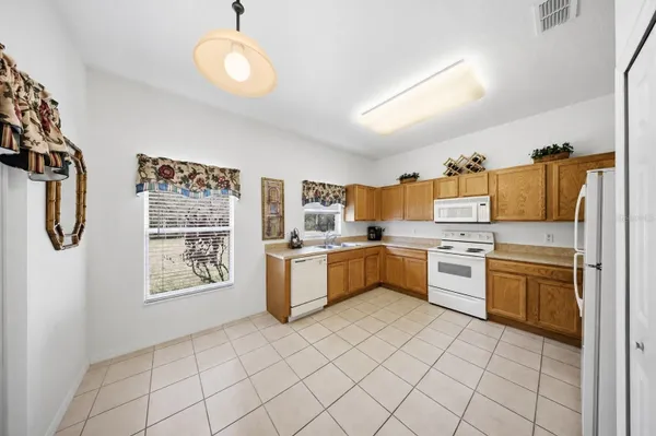Property Slideshow image 3 of 28 | 532 genoa dr, Kissimmee, FL, 34759