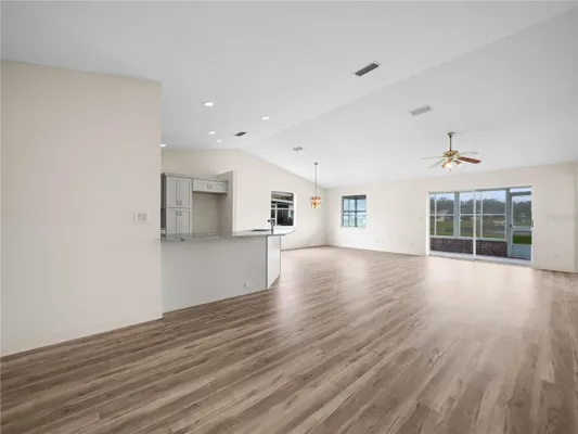 Property Slideshow image 2 of 20 | 6341 silver lakes dr, Lakeland, FL, 33810