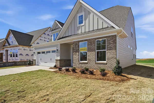 Property Slideshow image 2 of 38 | 3073 founding fathers dr, Gastonia, NC, 28056