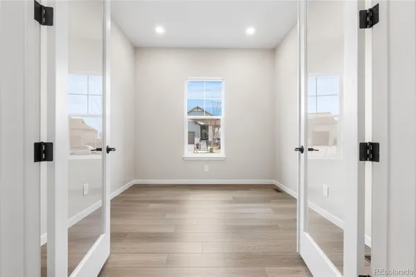 Property Slideshow image 3 of 34 | 8654 s quemoy st, Aurora, CO, 80016