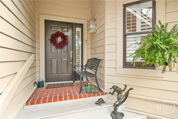 Property Slideshow image 3 of 39 | 17 franklin creek rd n, Savannah, GA, 31411