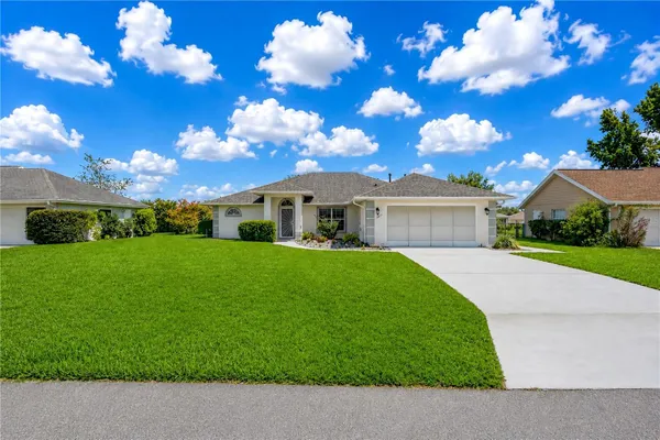 Property Slideshow image 2 of 38 | 5011 nw 31st st, Ocala, FL, 34482